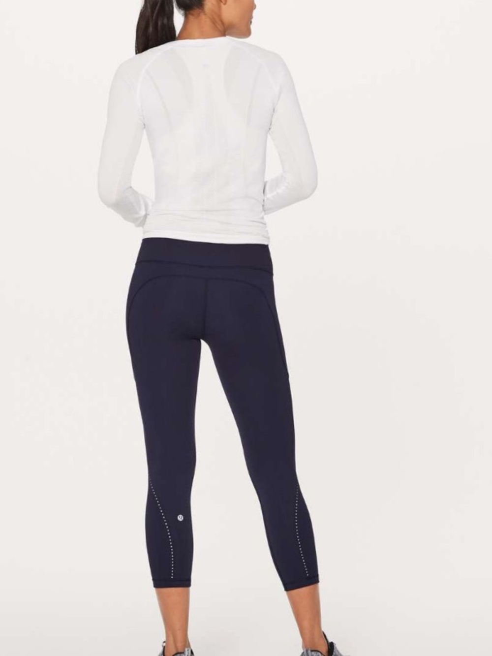 Lululemon Extra Mile Crop (Reflective 23”) Women’s Size 6